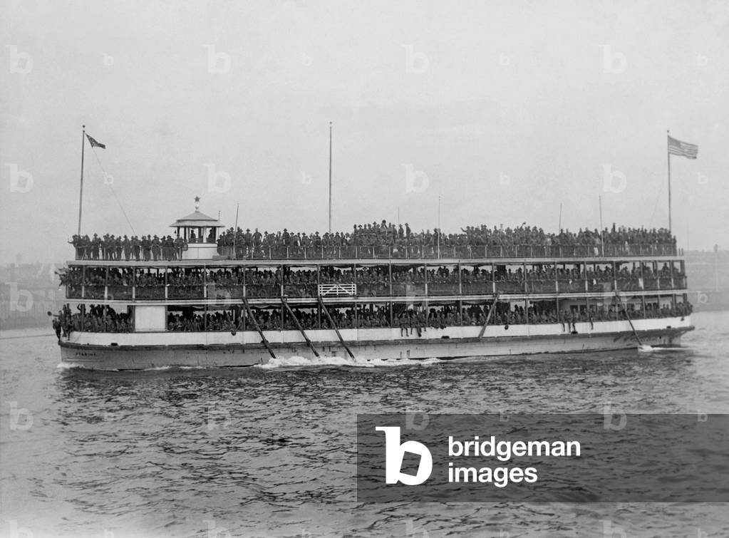 Transport for England of american troops in England around 1917 during first world war