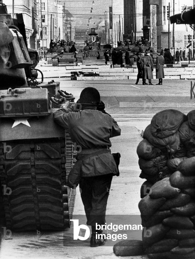 Photo taken from Checkpoint Charlie (famous checkpoint between West Berlin and East Berlin) : foreground the Americans, background the Soviets, 1961