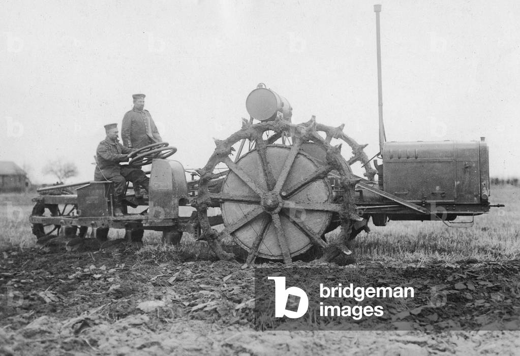 motorized plough in Belgium c. 1912