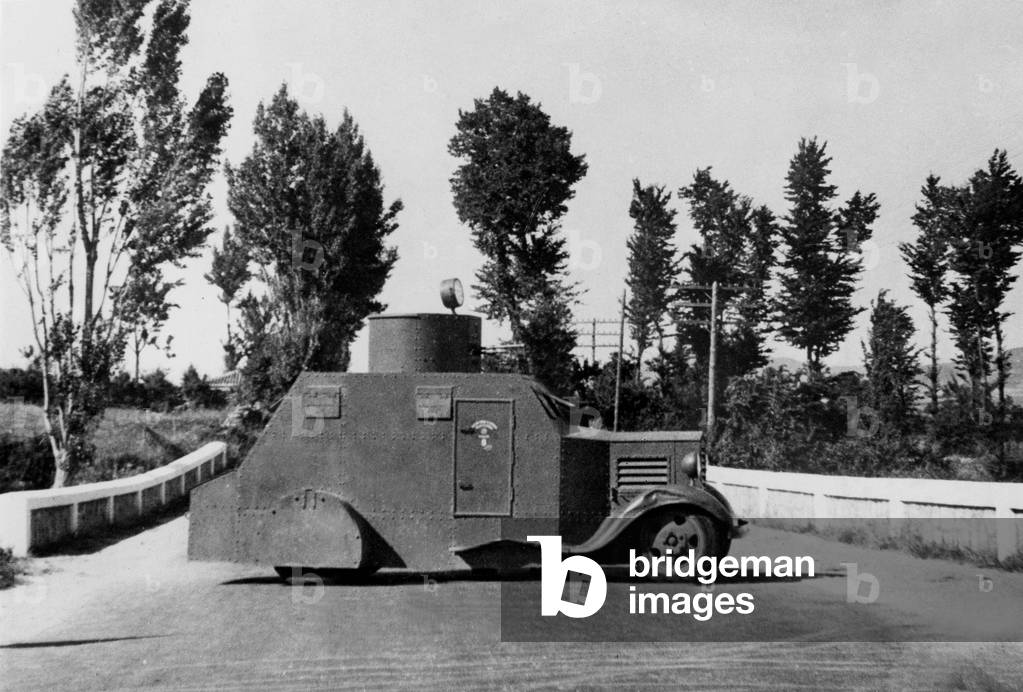 Spanish civil war : francoist tank blocking a road in the south of the country