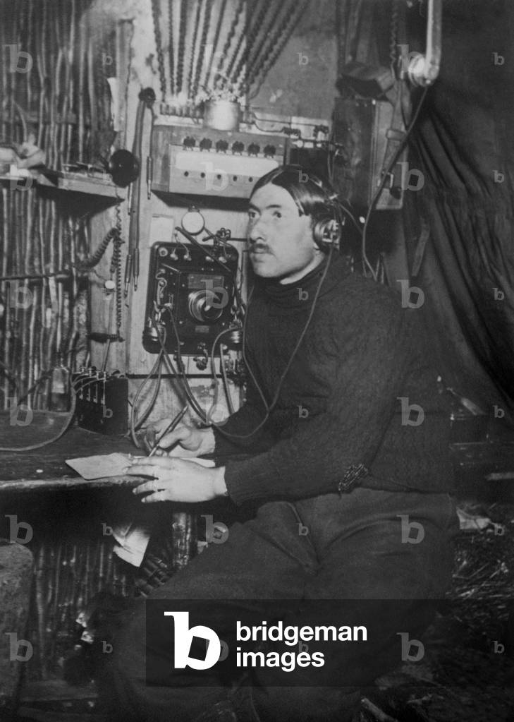 Phone set in Bois Lepretre (France) during 1st world war