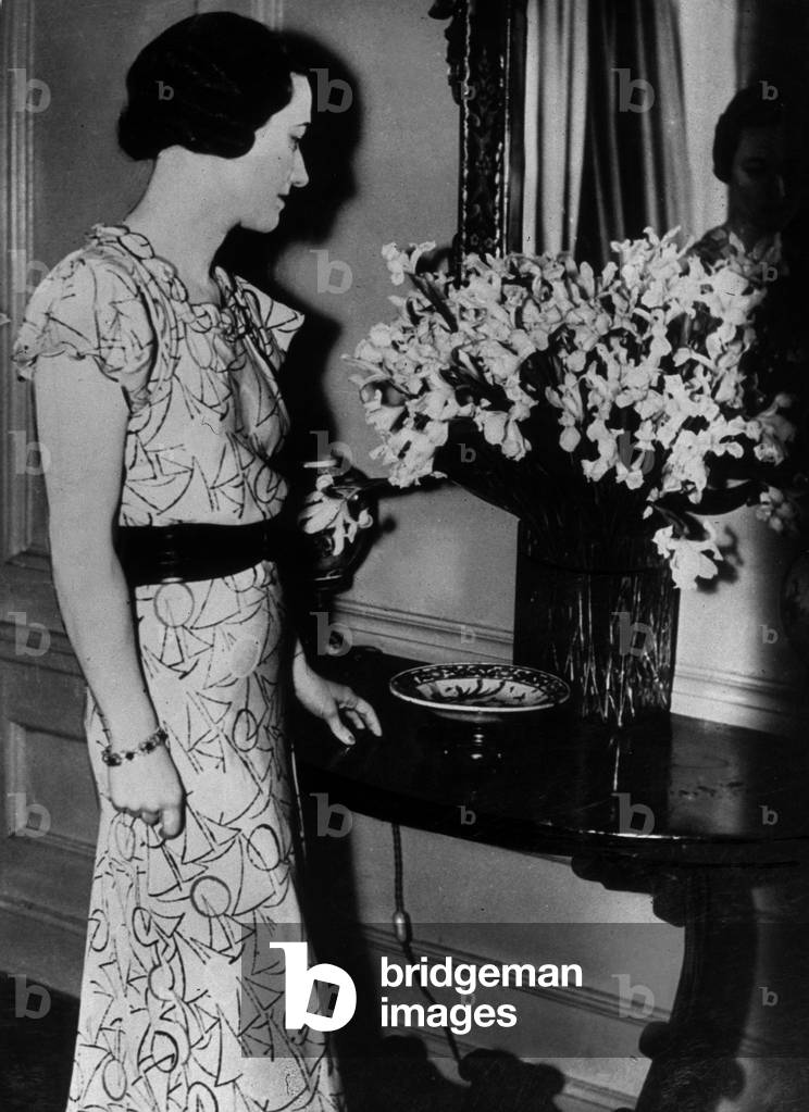 Wallis Simpson (future duchess of Windsor waiting for her fiance EdwardVIII (future duke.of.Windsor) after her divorce is legally pronounce, here in Cannes south of France (abdication of the king in 1936)