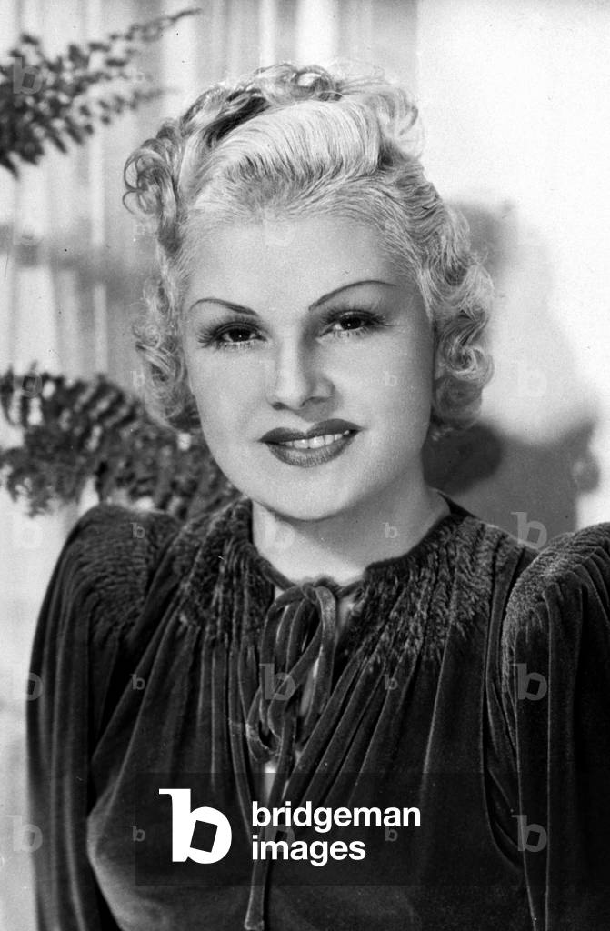 French actress Elvire Popesco