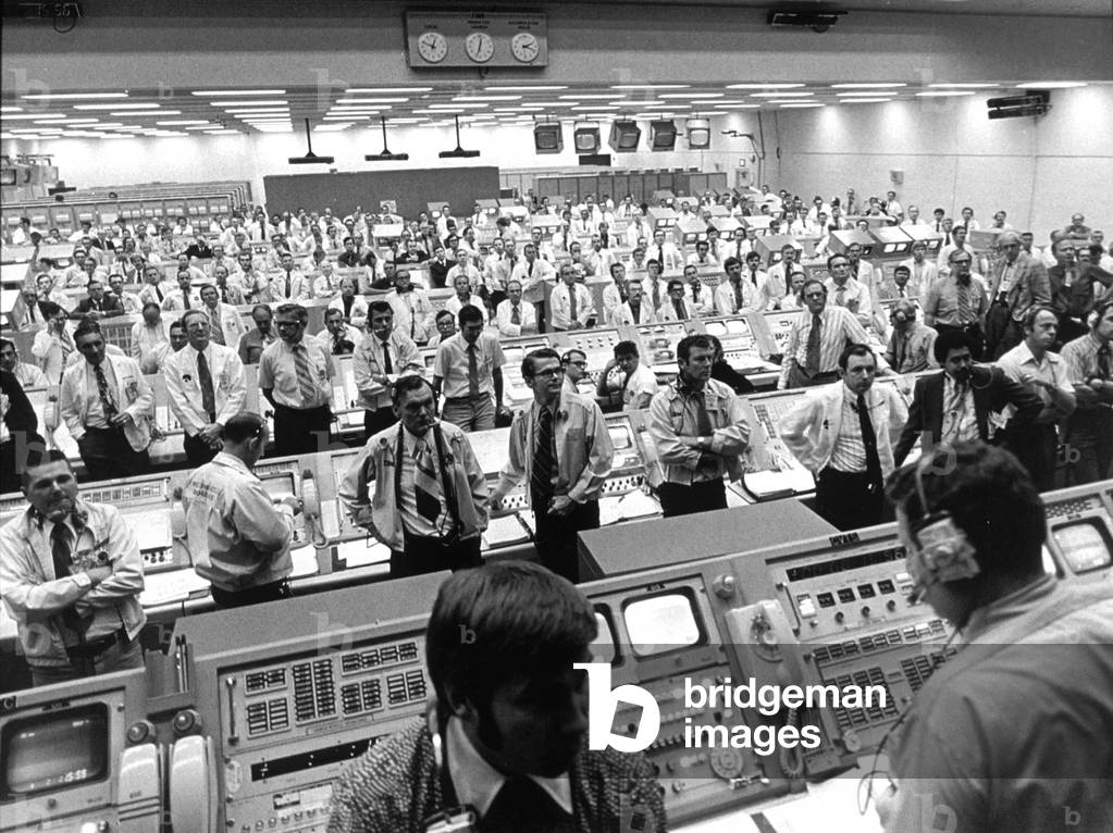 Apollo 17 december 7, 1972 : before launching of the rocket : the engineers