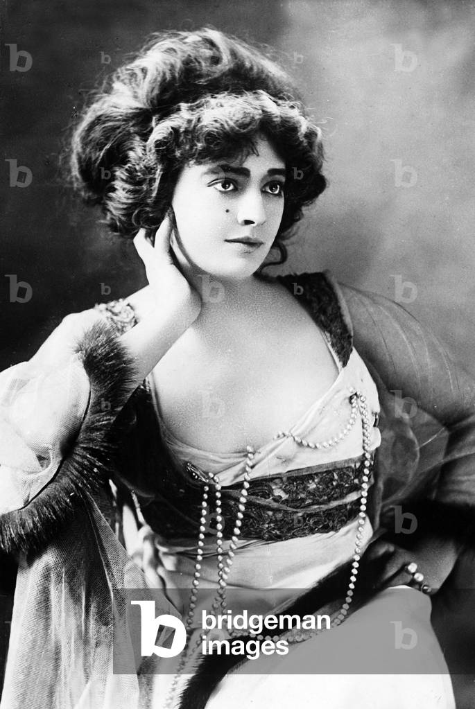 actress Mrs Genevieve Lantelme (1883-1915) c. 1907