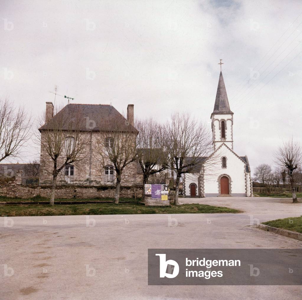 Church and presbytery of Saint Marcel (Brittany, France) : place of resistance during ww2