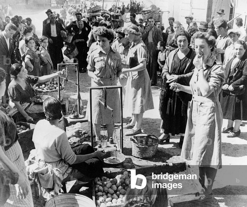 British nurses on market in Nicastro in Italy on september 24, 1943