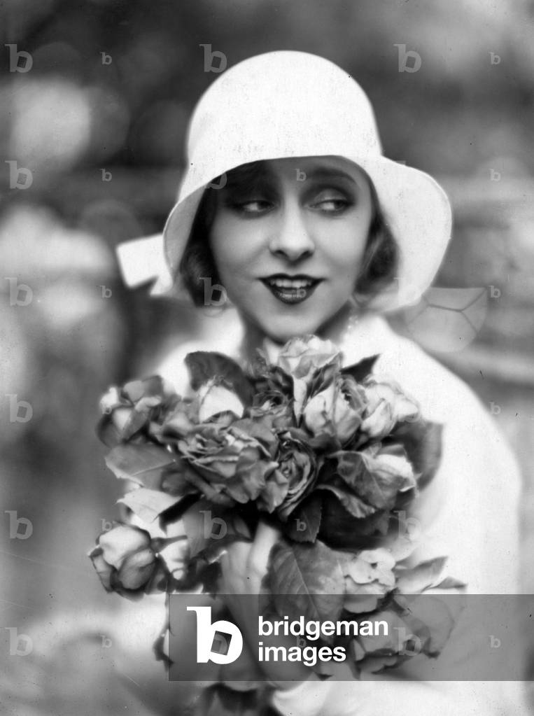 French actress Yvonne Printemps in 1927