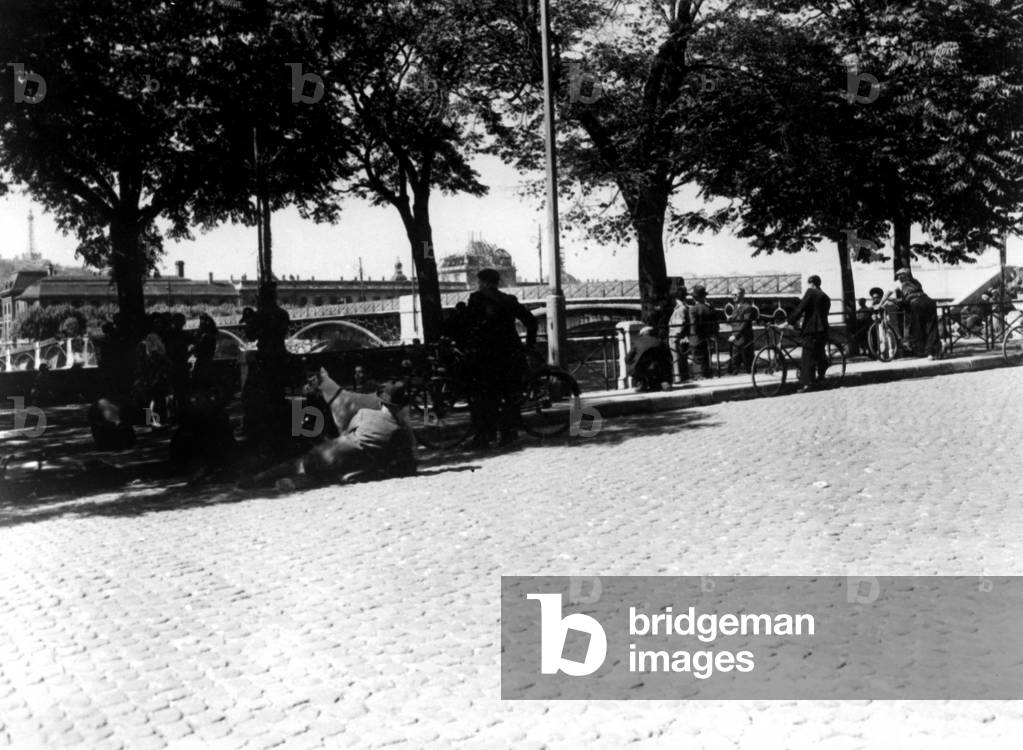 La liberation of Lyon : battle in the city on Rhone 's quays the 3rd september 1944
