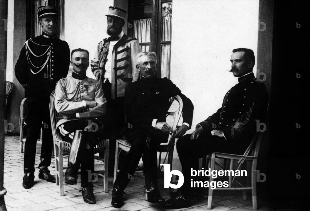 staff of General Louis Hubert Lyautey (c, 1854-1934) in Ain Sefra in Algeria in 1903. Standing with beard Charles de Ganay