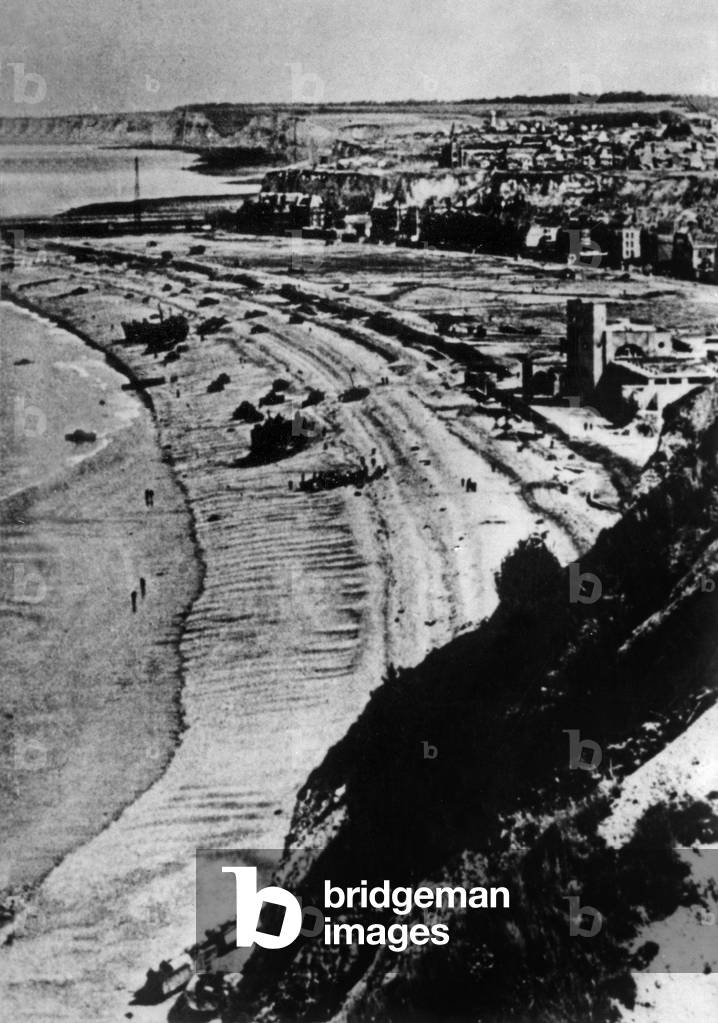 August 1942 in Dieppe (Normandy, France) : attempt of english landing (failure) : View of the beach