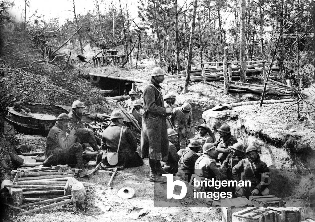 French soldiers in the trenches around 1916-1917