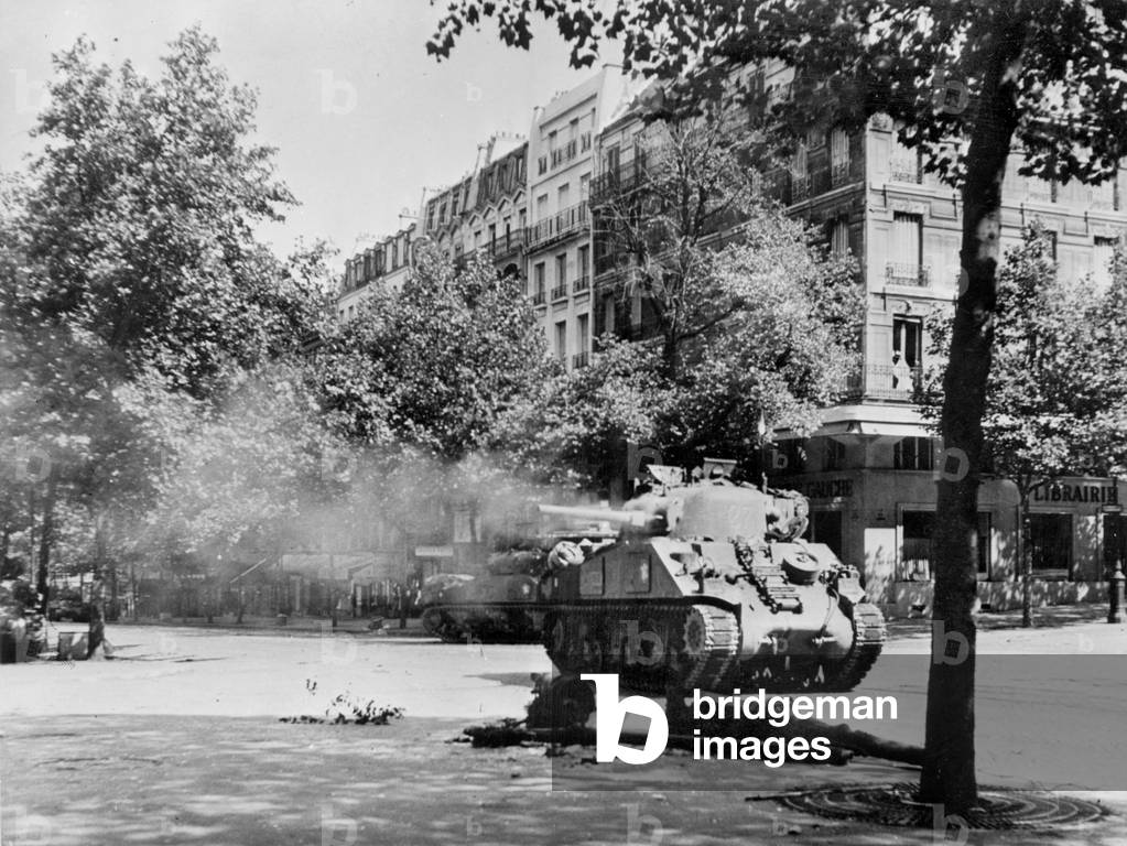 Liberation of Paris, august 1944 : tanks of the French 2nd armoured division on the Saint Germain boulevard