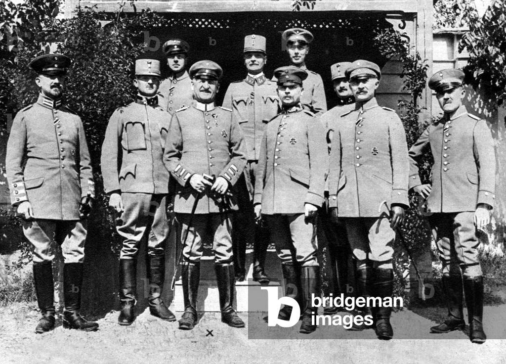 German chief officier Alexander Von Linsingen (3rd from left) leading south Germany army and his staff Eastern Front front de l'est, 1915