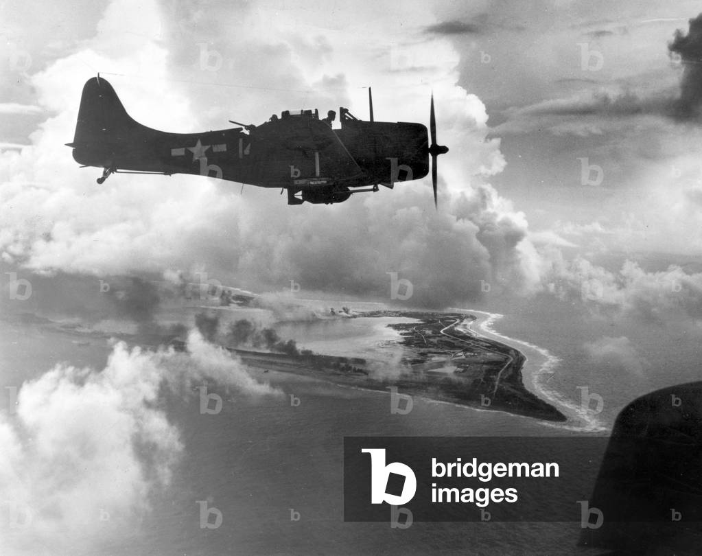 Douglas SBD-1 Dauntless american bomber in north pacific over Wake island, 1942