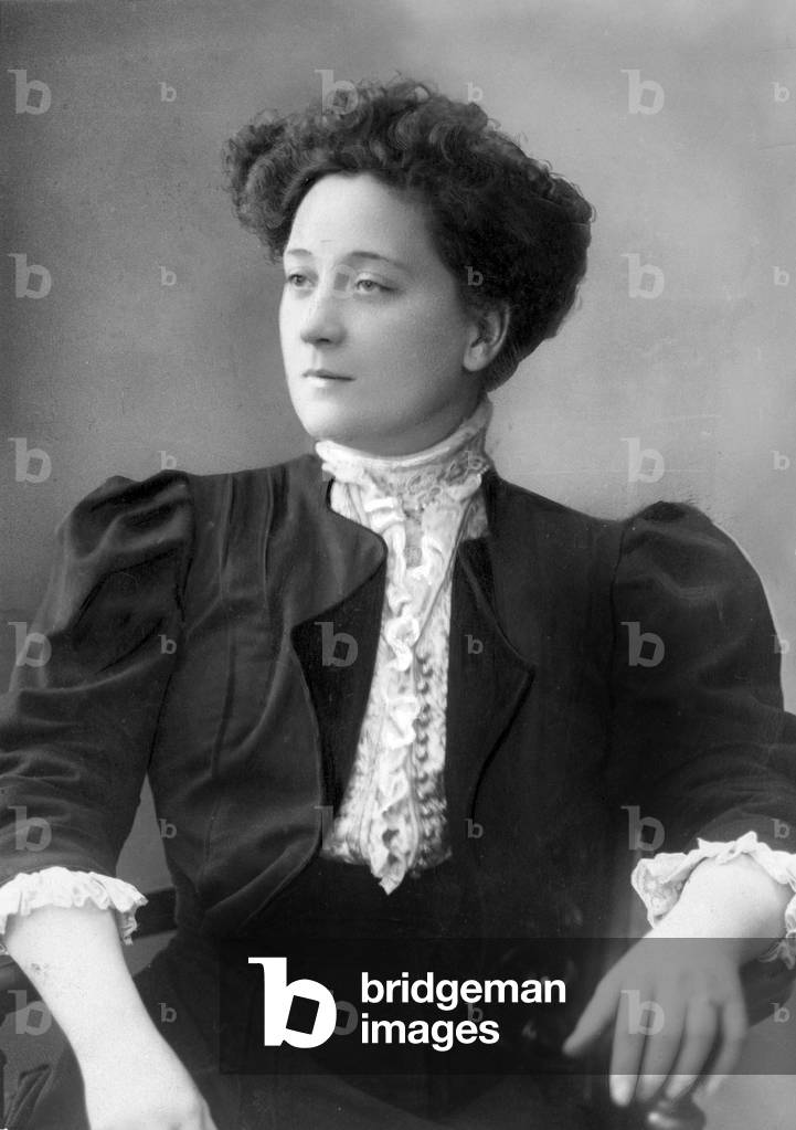 French actress Emilienne Dux in play 