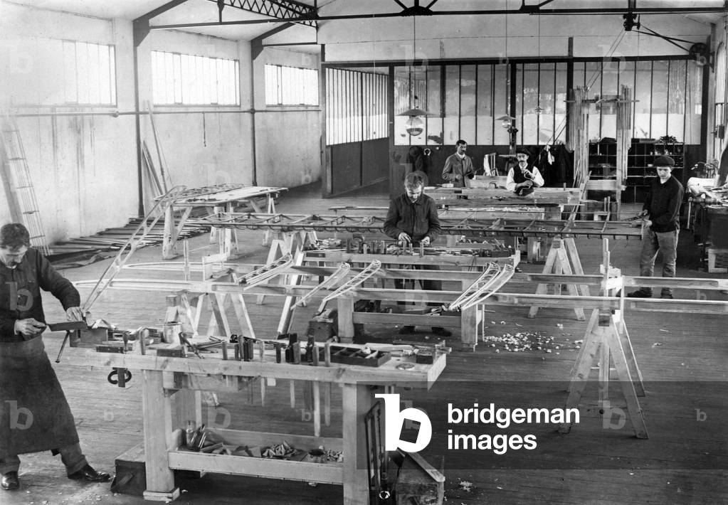 making shop of airplanes during 1st world war
