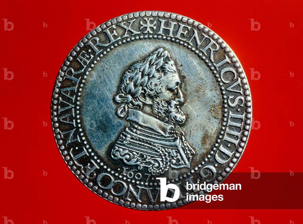 medal with French king Henry IV 's effigy dating 1607