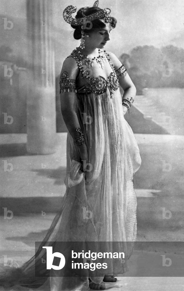 Margaretha Geertruida Zelle called Mata Hari (1876-1917) dutch dancer and spy for the Germany, here c. 1906
