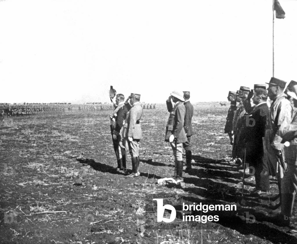 French soldiers in Smeid on the border line of the Leja desert, Syria, during attack against the last Druze rebels april 27, 1927 - guerre war
