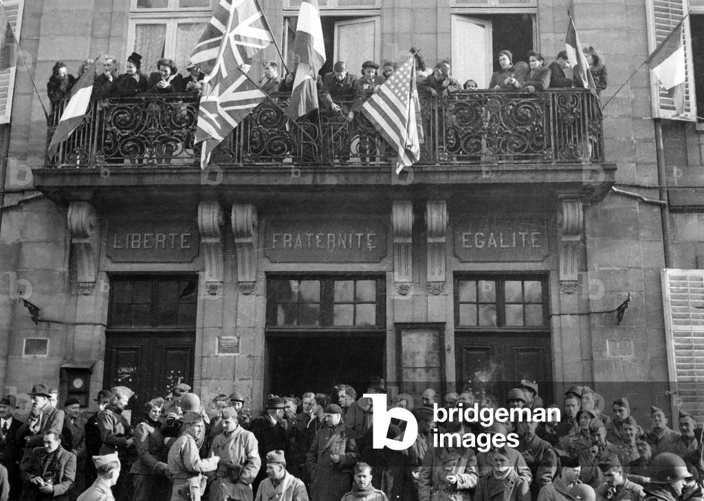 Liberation of Montbeliard : welcoming of French troops in november 1944