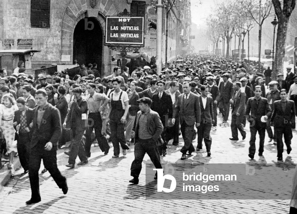 strike of the workers in Barcelona july 1936 after the call of anarchist trade union CNT for general strike, at the beginning of the Spanish Civil War