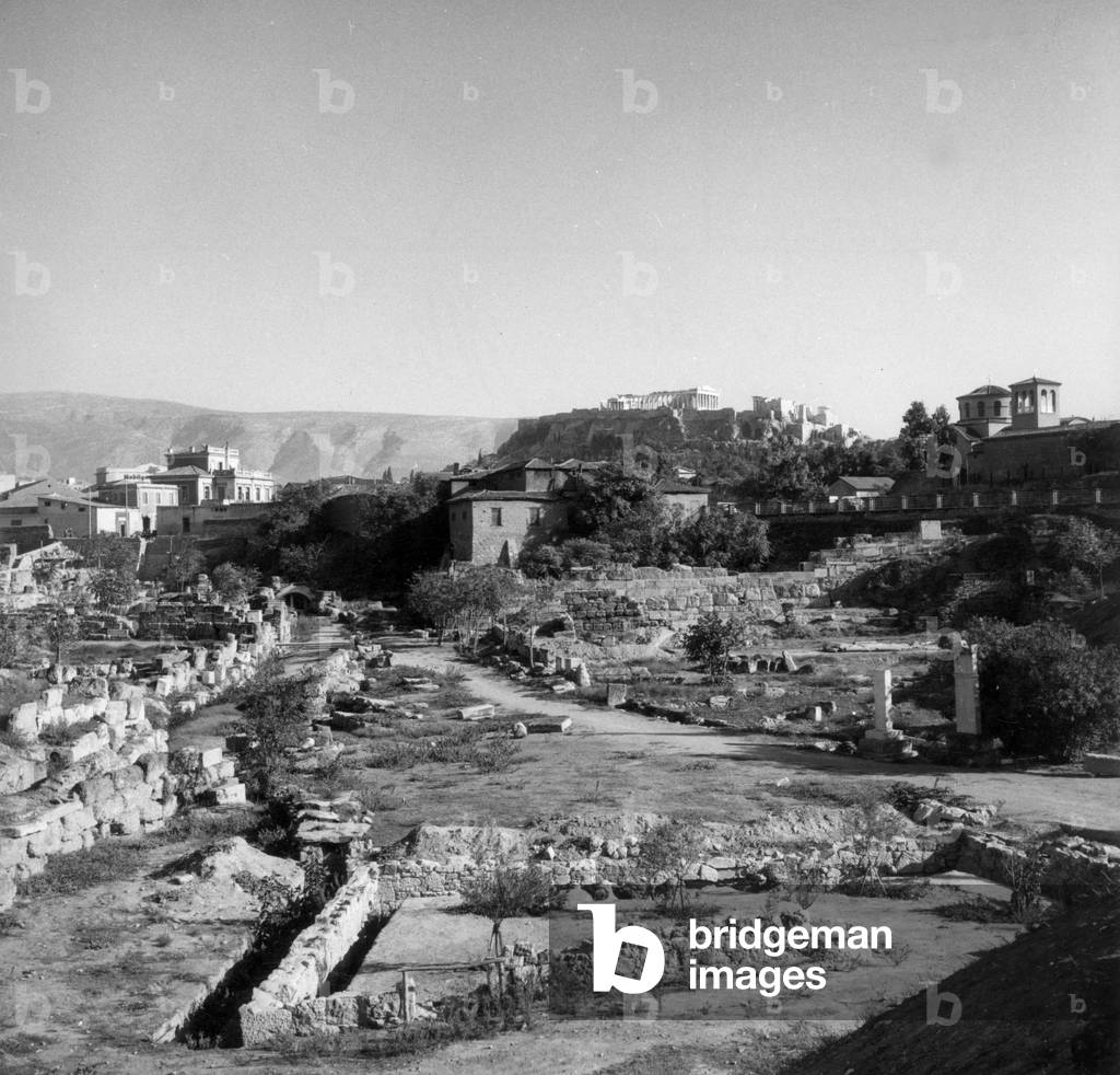 Athens : in the background : the Acropolis with Parthenon