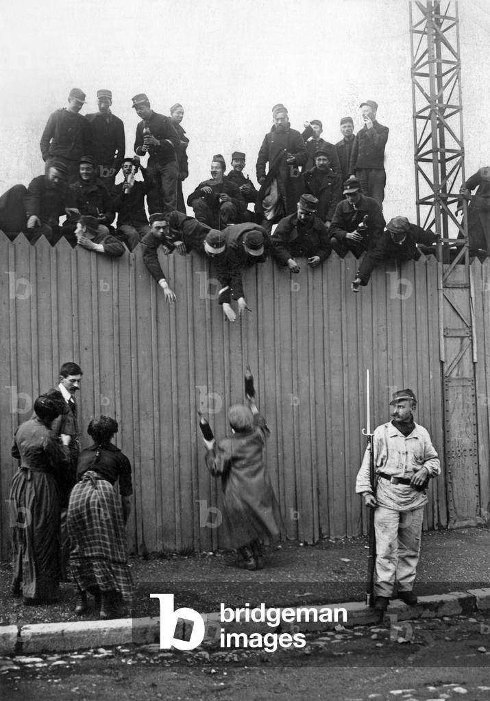 In Amiens (France), survivors of Namur waiting to go back in Antwerp, 1st world war