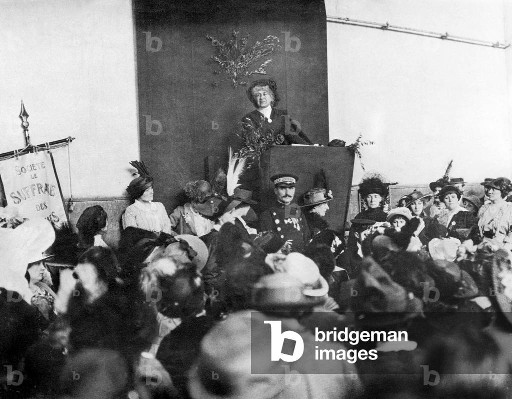 Speech of Caroline Remy aka Severine (French libertarian feminist militant) during women demonstrating in favour of right to vote in France c. 1914