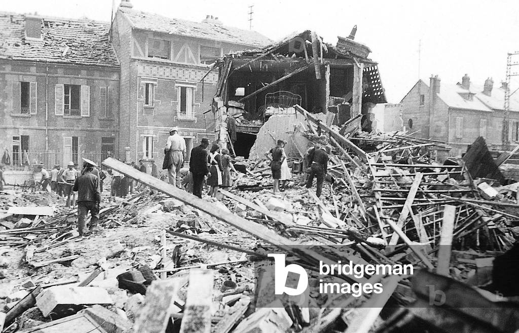 Allied bombings on Creil station, France, may 10, 1944