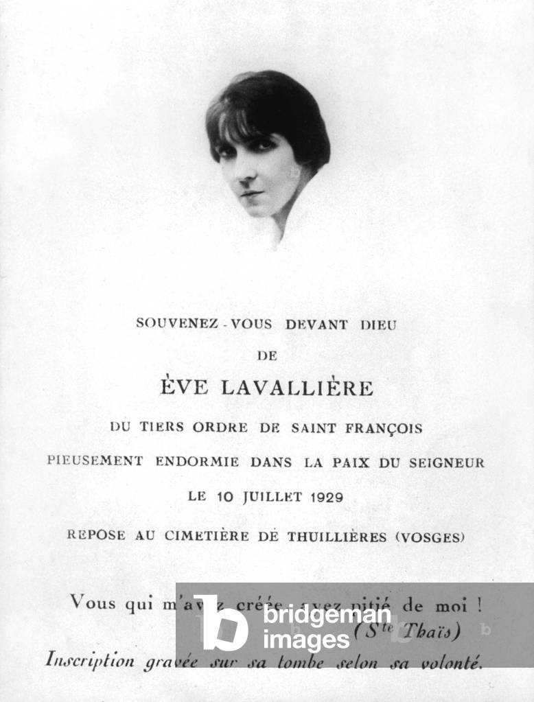Eve Lavalliere called Mitzy (1866-1929), comedian with a tumultuous life, she converted and led a Christian life in a Vosges village. here the inscription on her grave