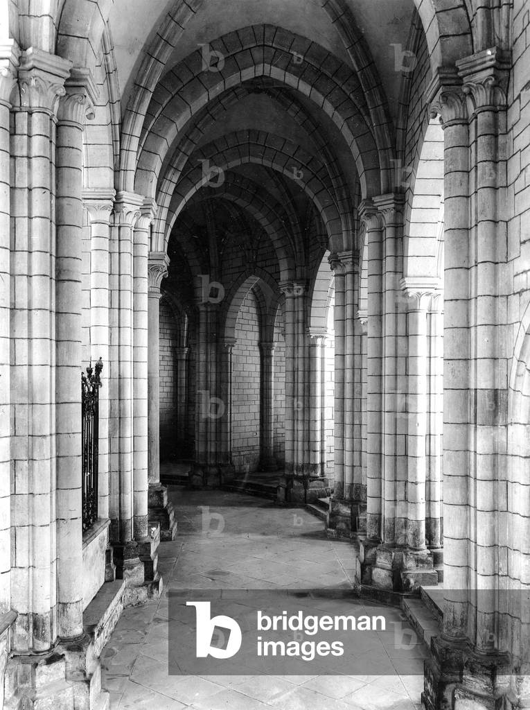 Cistercian abbey church of Pontigny, France : the southern ambulatory