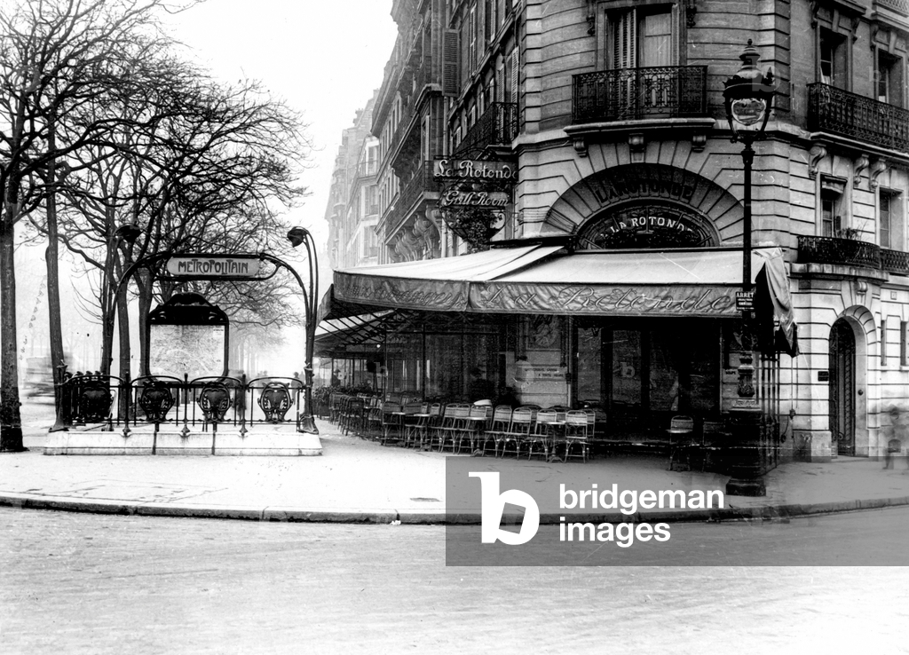 the Rotonde cafe in Paris c.1900-1910