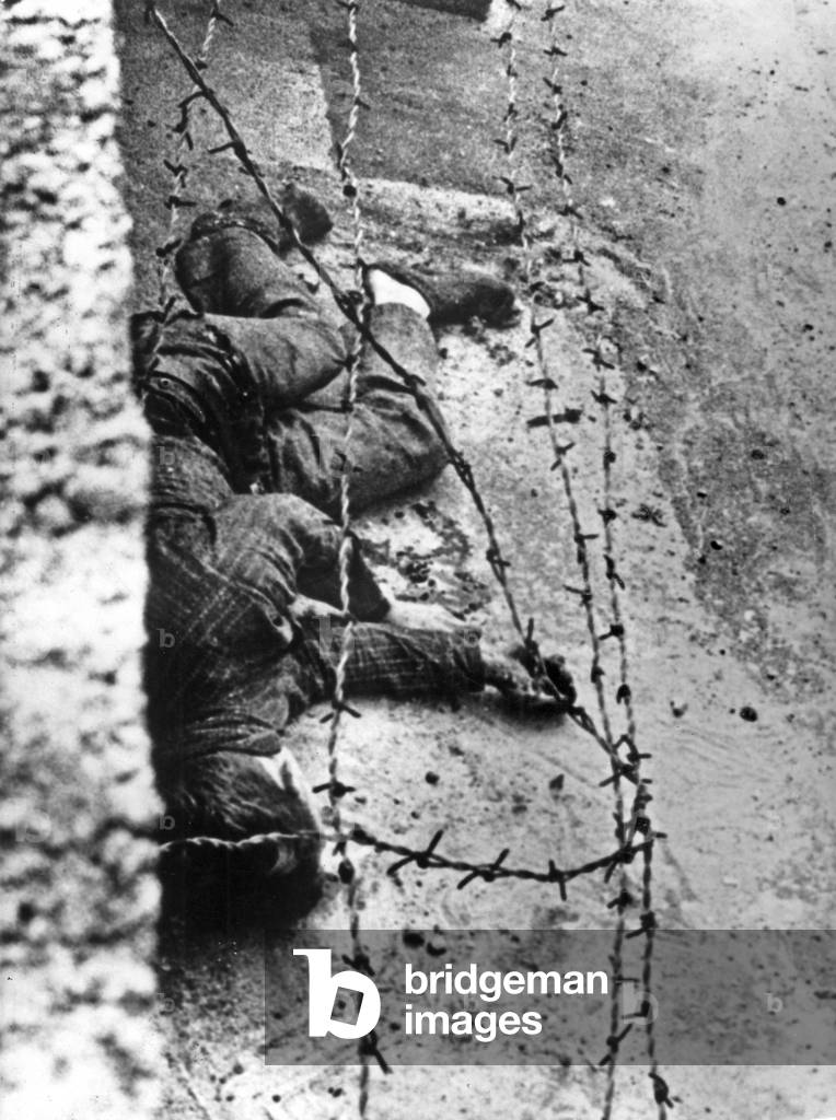 Peter Fechter, 18 years old, he tried to getting over Berlin wall but was wounded and lost his blood during 50 minutes, august 17, 1962