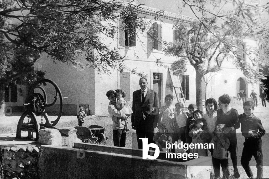 Bachaga Benaissa Said Boualem (1906-1982) one of the 1st to form an Harka (group of Harkis) in Ouarsenis, Algeria, here with his family in south of France, 1962