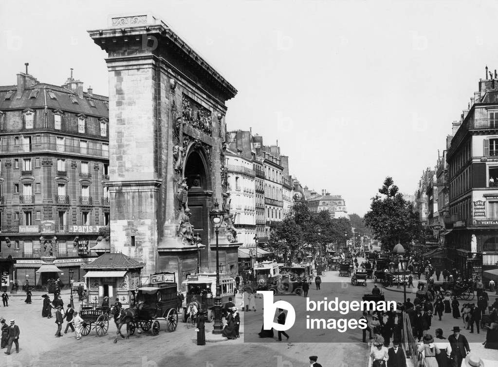 Saint Denis gate in Paris c. 1900
