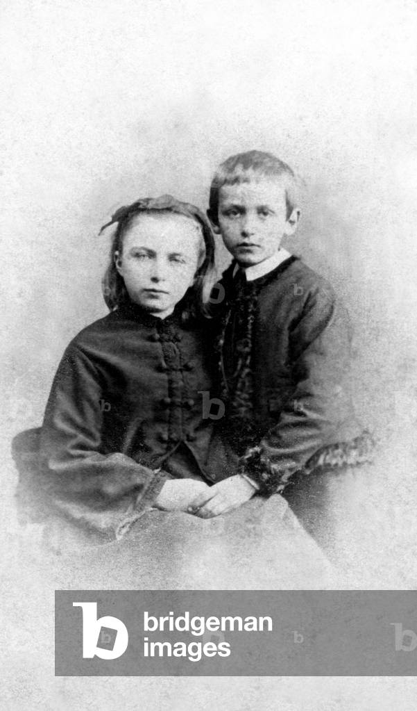 Maurice Barres (1862-1923) and his sister Marie, at the age of 10 and 12 years old, 1872