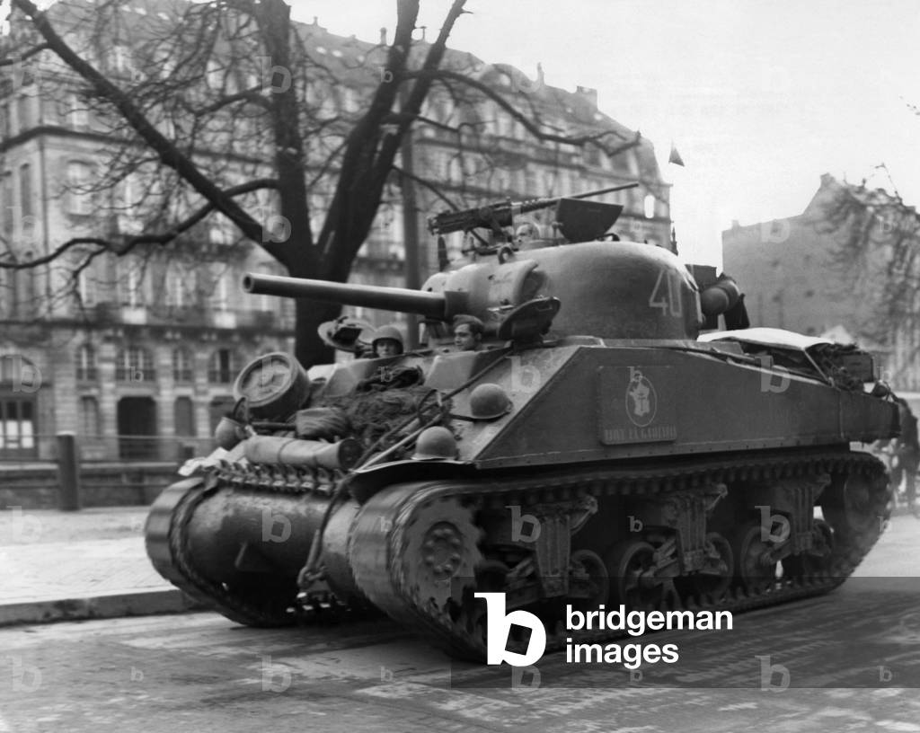 A tank of the 2nd division was equipped on 25 November 1944 in Strasbourg