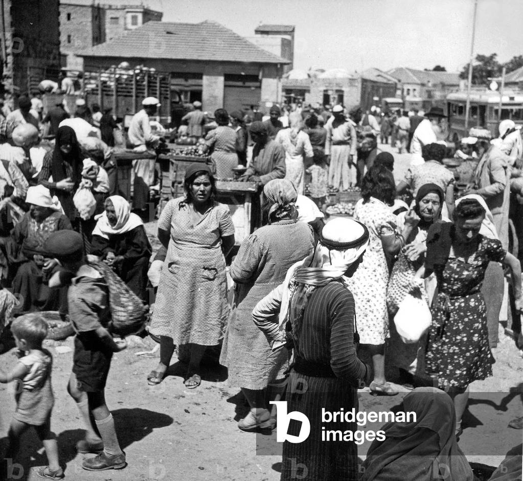 Market place in Machned Jehudah, Jerusalem in 1943