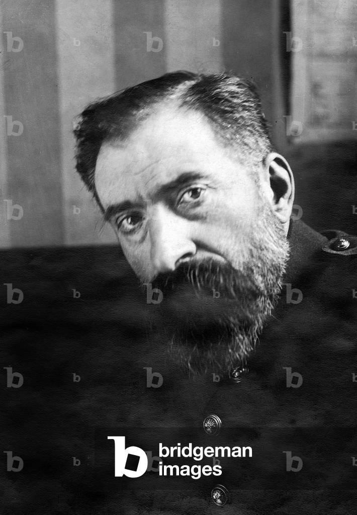 The captain Morner. Humbert affair : the all affair began in 1882 Frederic Humbert French deputy and businessman and his wife Therese were sentenced in 1903 for forgery use of false documents and swindle on an imaginary inheritance from the Crawford -one branch of Therese's family