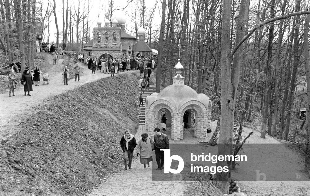 Near Mesnil Saint Denis (France) in the forest : (monastic center for russian orthodox religion) c. 1988