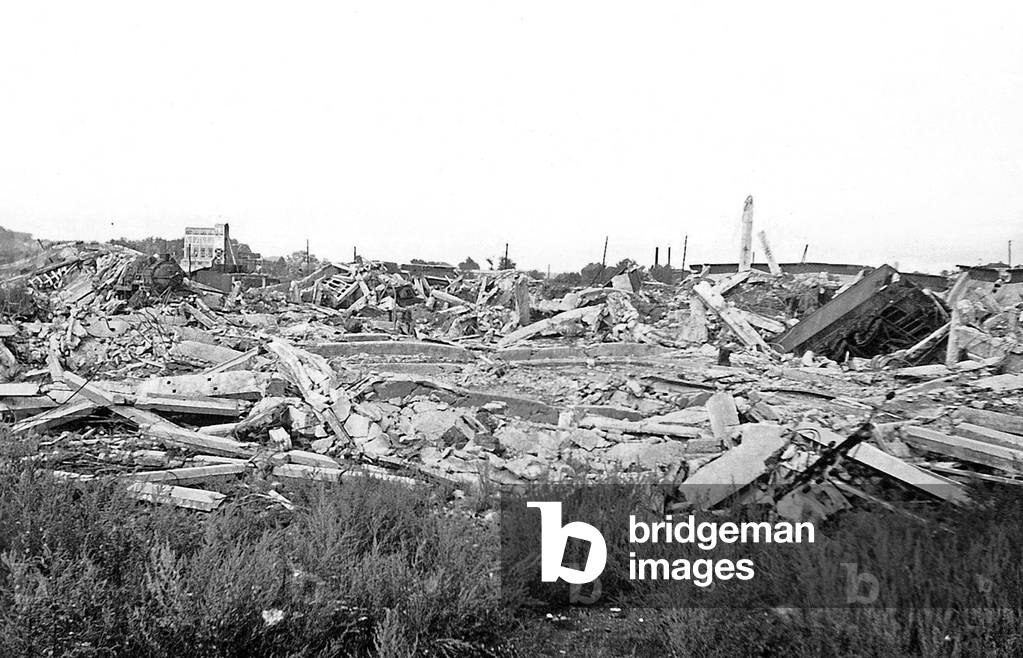 Allied bombings on Creil station may 10, 1944
