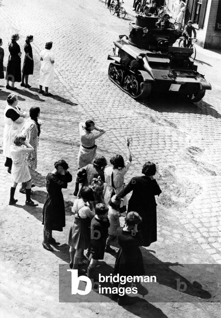 In May 1940, Belgium is attacked by german army : on may 12, 1940 : english tanks in Belgium to fight against Germans