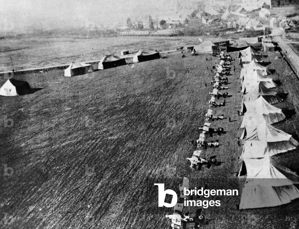 Squadron of german pilot Manfred von Richthofen : Albatros D-3 planes, 1917