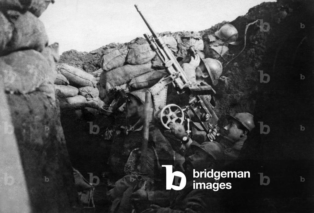 In Verdun area, in trenches, chasseurs with machine gun against german planes, 1st world war, photo by Branger