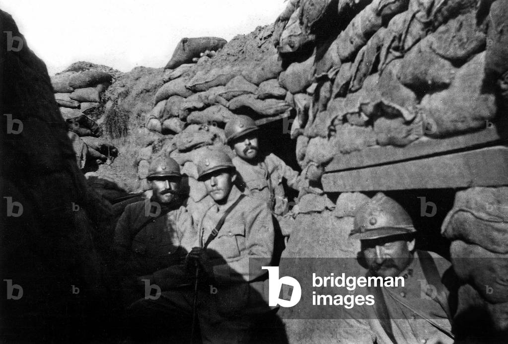 La Malmaison offensive, France : French soldiers in a trench a few days before attack of october 23, 1917