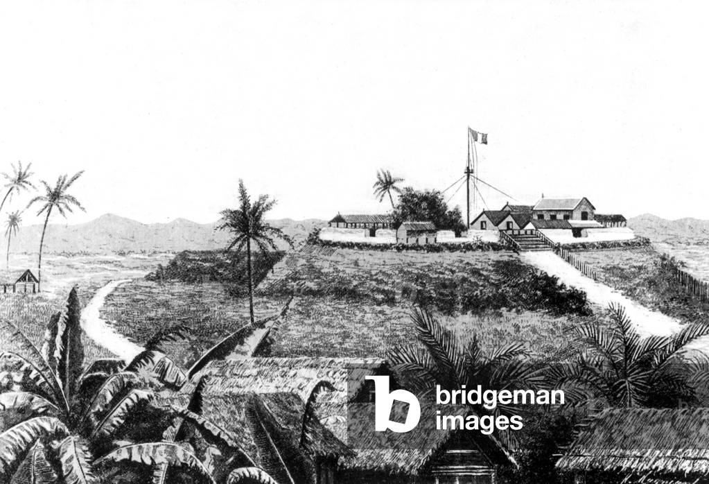 Hova fort in Tamatave Madagascar seized by the French december 20, 1894, engraving