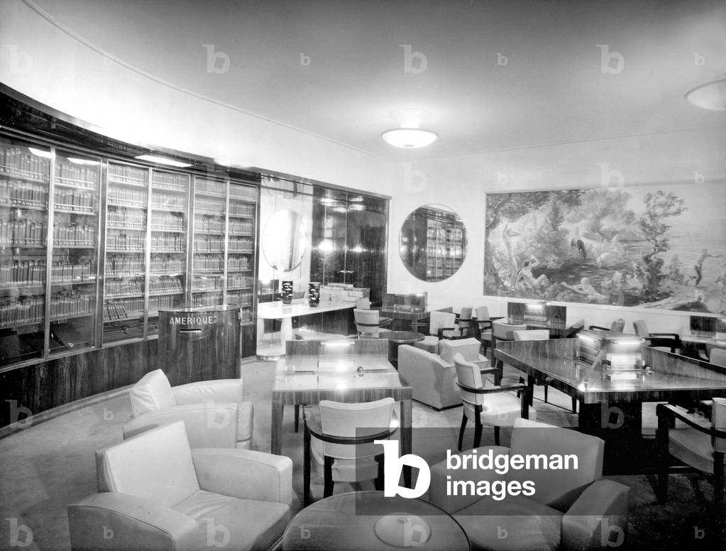 Library aboard liner Normandy (built in SaintNazaire and launched on october, 19 1932) of the Transatlantic Company