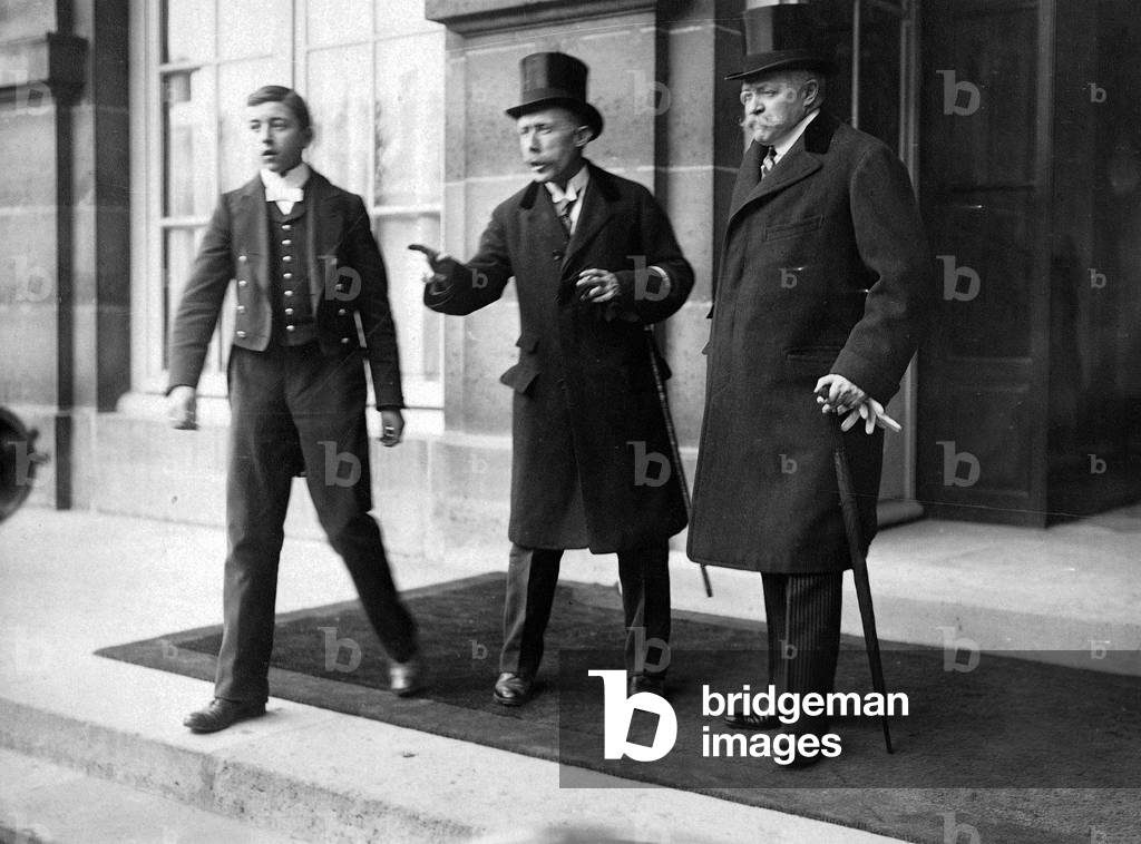 Alexander Isvolsky leaving the Conference of Joint Allies in Paris 1916-1917