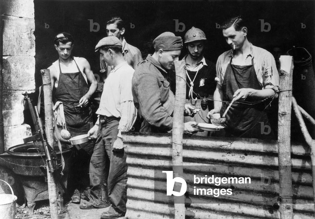 maquis in Nievre (France) during ww2 : the meal